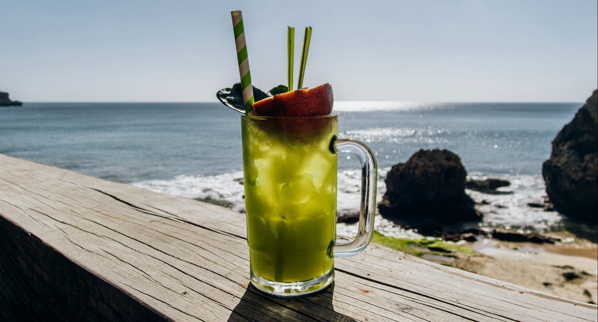 Sip and Unwind: The Refreshing Benefits of Cannabis Drinks