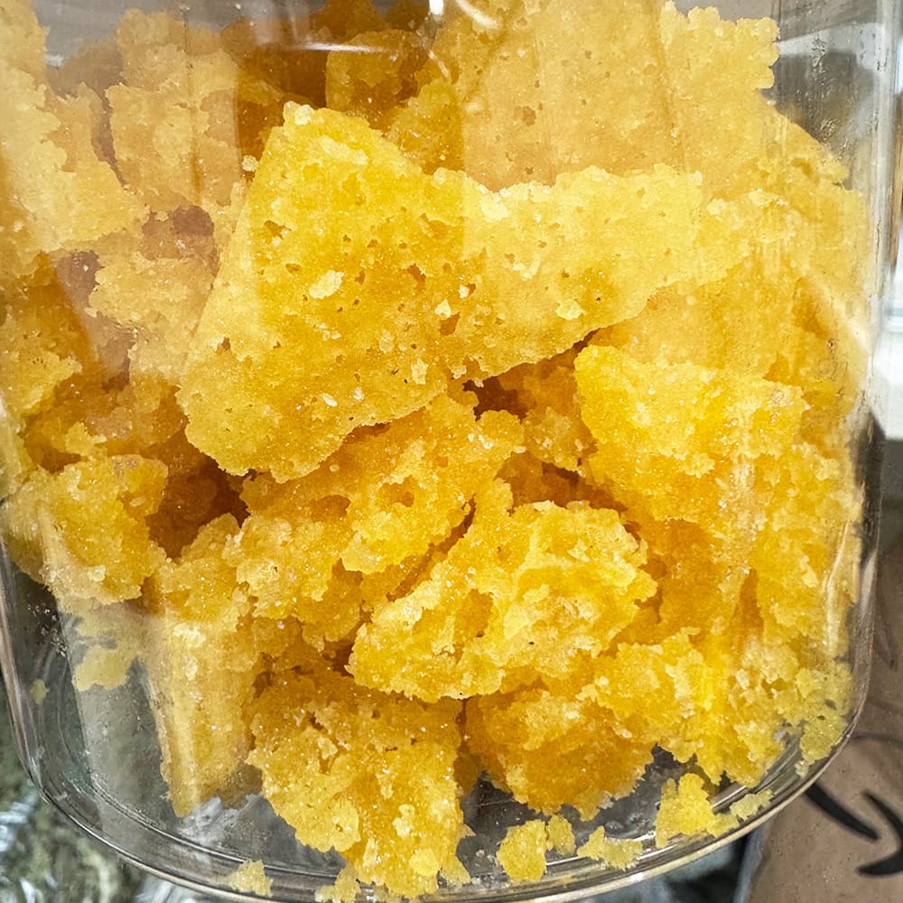 THCa Crumble Craze: Why Cannabis Connoisseurs Can’t Get Enough